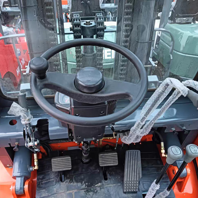 Fuel-powered Counterbalance Forklift