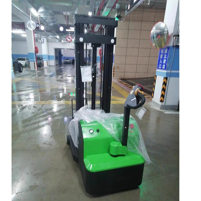 1t,2t,counter balanced fork lift truck-Fully electric balanced forklift.jpg counter-balanced-fork-lift-truck-Fully-electric-balanced-forklift-2.jpg