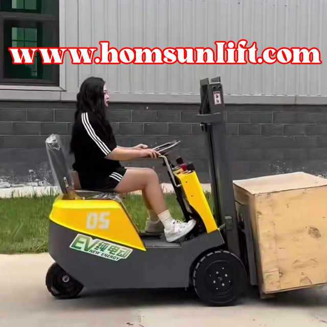 Small-electric-three-mini-three-wheeled-forklift-transport-vehic-1.jpg