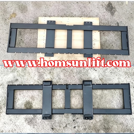 External mounted widened and extended forklift attachments Widened Fork Carriage.jpg External-mounted-widened-and-extended-forklift-attachments-Widened-Fork-Carriage-2.jpg